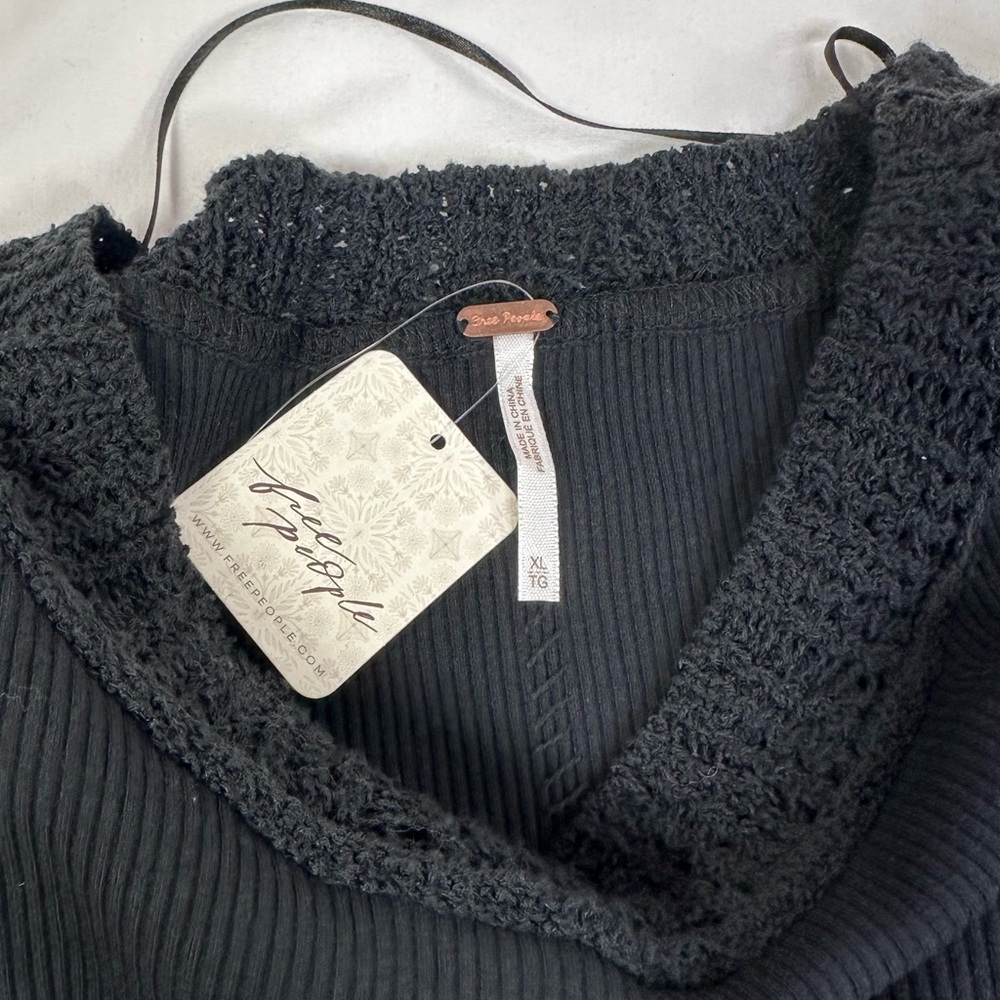 NWT Free People Cuffing Season Black Top Size XL - Picture 5 of 8